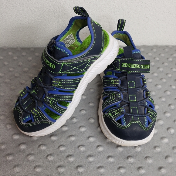 Sketchers C-FLEX Sandals - Picture 2 of 9